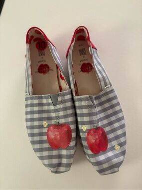 TOMS Once Upon a Time apple farm.